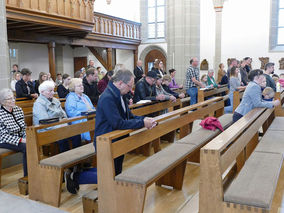 Vorstellung der Kommunionkinder in St. Crescentius ( © Karl-Franz Thiede)
